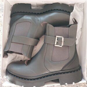 Princess Polly Brown Boots womens size 10